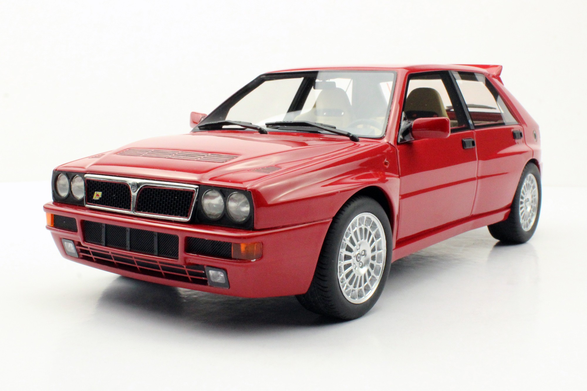 Lancia Delta HF Integrale Evo 2 1:18 赤 Kyosho 1:18 scale Lancia Delta HF integrale Evozione II/EVO2