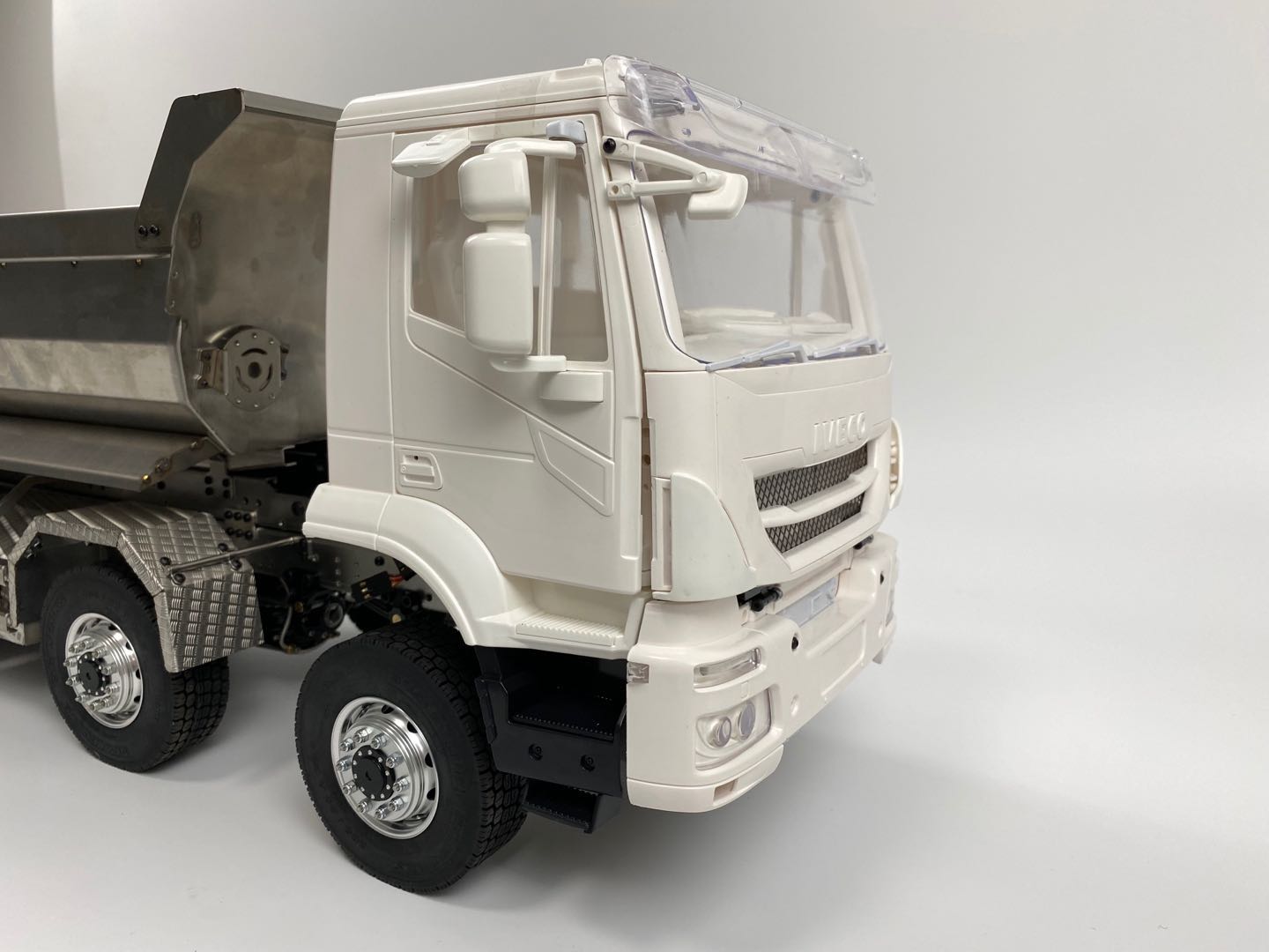 RC Fahrzeug :: RC LKW :: RC LKW Zubehör :: Kabine Iveco Tracker