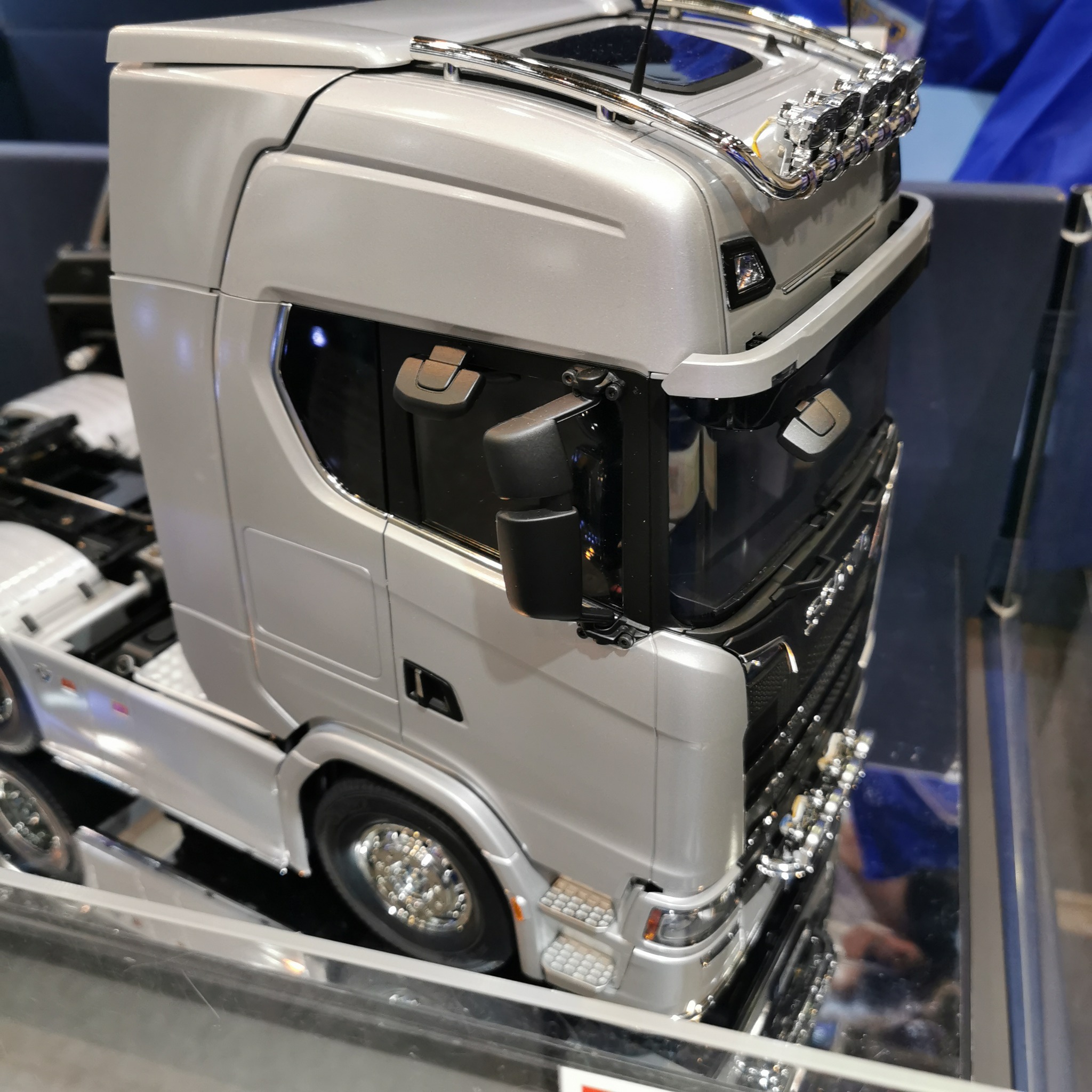 Véhicules RC :: Camions RC :: Scania 770S 6x4 1:14 silver edition